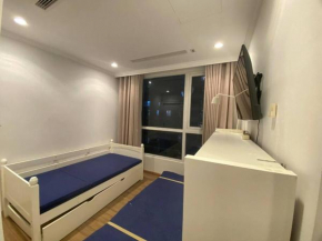 Modern 2 bedroom apartment in central of Hanoi